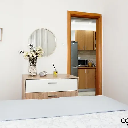 Cozy 2 In Center Apartment